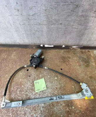 Renault Megane I Front door window regulator with motor 