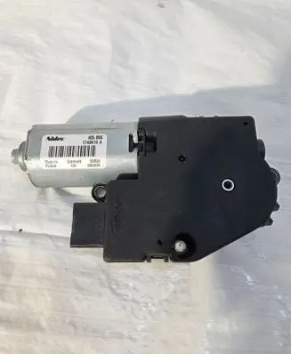 Opel Adam Sunroof motor/actuator 1740615A