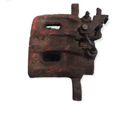 Mitsubishi Pajero Front brake caliper