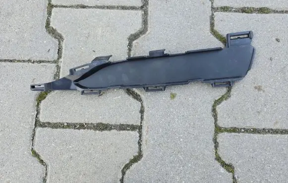 BMW 5 G30 G31 Front bumper lower grill 7385270