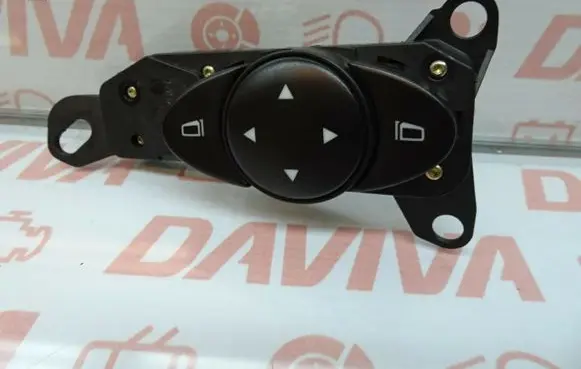 Mercedes-Benz E W212 Wing mirror switch 2118212251