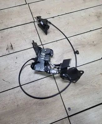 Mercedes-Benz E W212 Seat back rest lock catch A2129200176 7271611