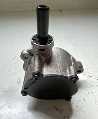 Mercedes-Benz GLC C253 Vacuum pump A6512300665 24D201