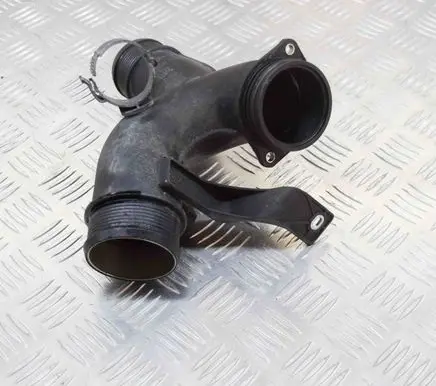 Audi Q7 4L Air intake duct part 7L6145795L 7L6145770G