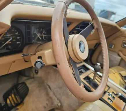 Chevrolet Corvette Steering wheel axle 