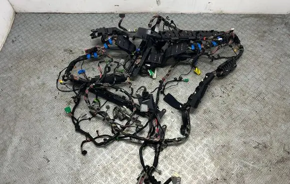 Jeep Cherokee Wiring harness P68234464AB