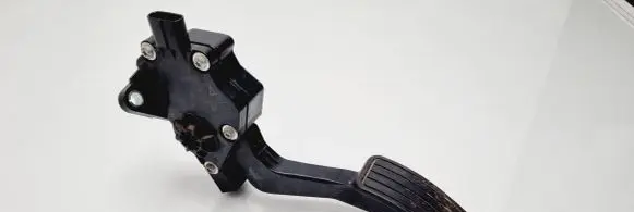 Subaru Forester SH Accelerator throttle pedal 1988007120 36010A0140 02P01G00624