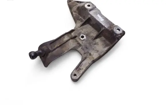 Audi A4 S4 B7 8E 8H Engine mounting bracket 03G131159B