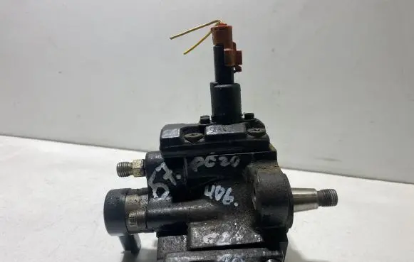 Peugeot 406 Fuel injection high pressure pump 0445010010