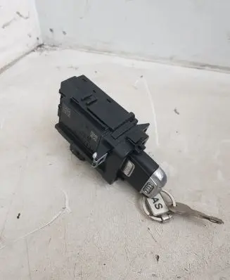 Audi A4 S4 B8 8K Ignition lock 8K0909131C
