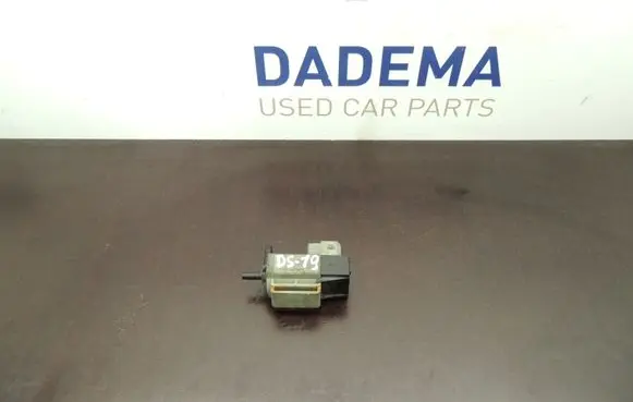 Hyundai i30 Vacuum valve 351202R400 DS19