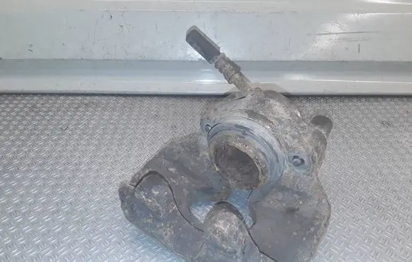 Volkswagen Transporter - Caravelle T5 Front brake caliper 