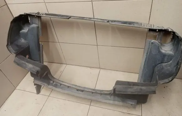 Mercedes-Benz R W251 Radiator trim 2515000016