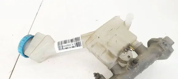 Brake fluid reservoir