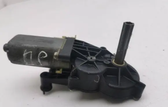 Mercedes-Benz ML W164 Seat adjustment motor 0390203213