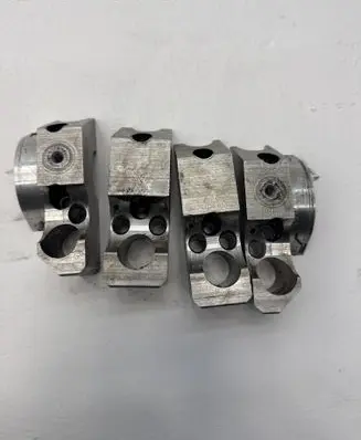Skoda Fabia Mk2 (5J) Camshaft holder U2048 U2108 BMS
