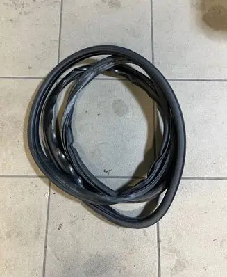 Peugeot Bipper Front door rubber seal 