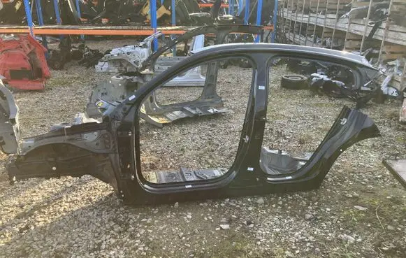 Volvo C40 Front quarter panel TM20305