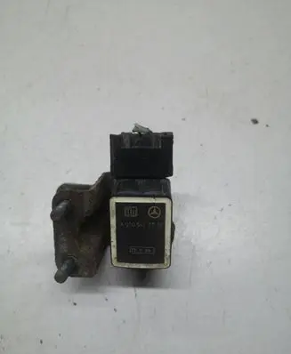 Mercedes-Benz CLS C219 Air suspension front height level sensor A0105427717