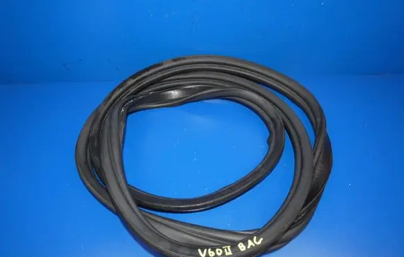 Volvo V60 Trunk rubber seal (body) 