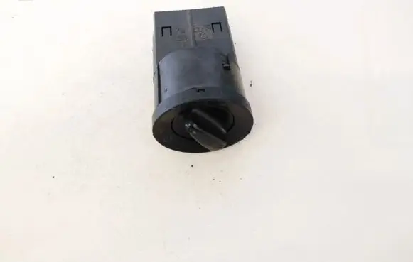 Volkswagen Golf IV Light switch 3b0941531c