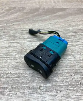 Ford Focus Central locking switch button 98AG14B076AC 03162902
