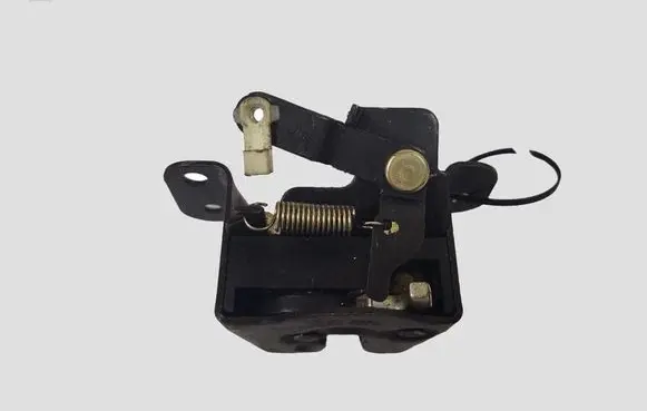 Hyundai Tucson JM Tailgate window lock/catch/latch