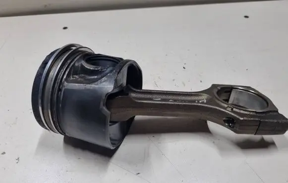 BMW 5 E60 E61 Piston with connecting rod