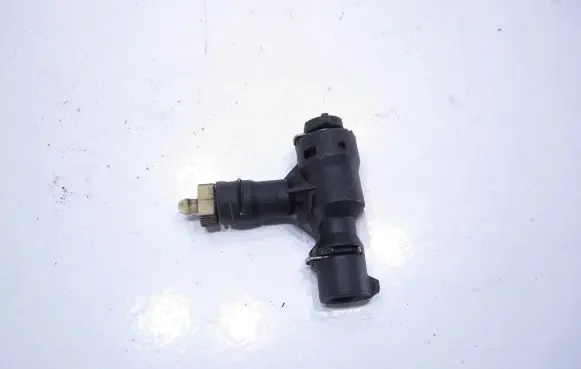 Volkswagen PASSAT B7 Clutch pipe/line 1K0721468C