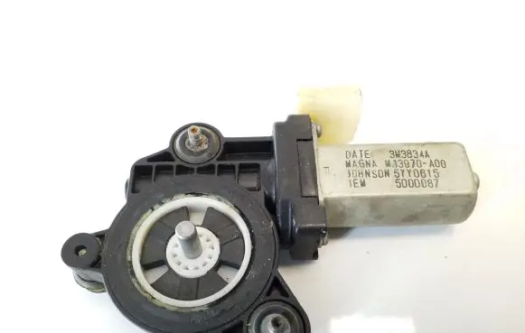 BMW 1 F20 F21 Rear door window regulator motor M13970A00