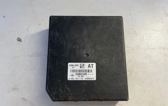 Renault Megane III Fuse module 284B62342R 0230993000278 2840207902300