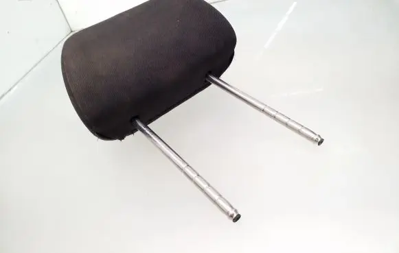 Volkswagen PASSAT B5 Front seat headrest 