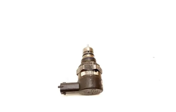 Volvo XC60 Fuel pressure regulator 31216313
