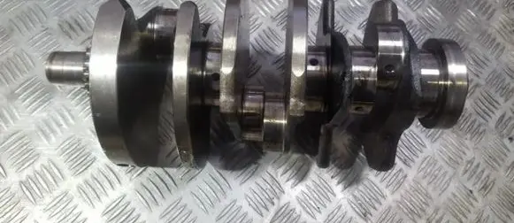 Audi A6 S6 C5 4B Crankshaft 059105209D
