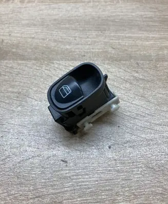 Mercedes-Benz C W203 Electric window control switch A2038200210