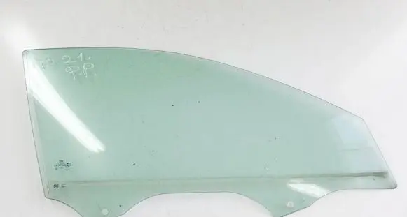 Audi A3 8Y Front door window glass four-door