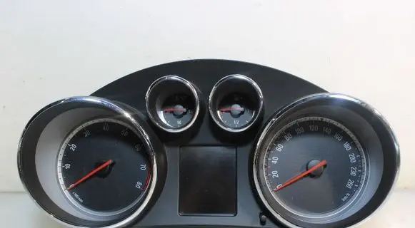 Opel Insignia A Clock 