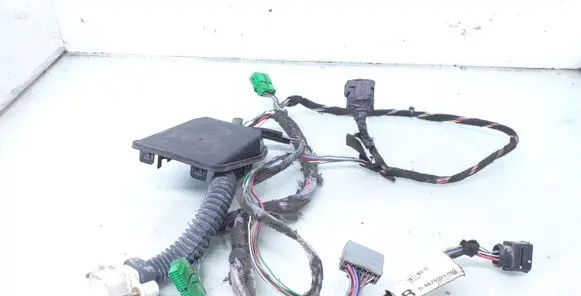 Volvo V70 Front door wiring loom 8676093