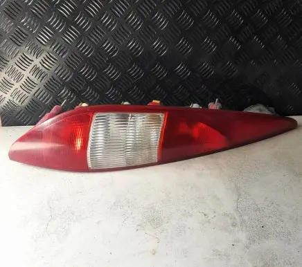 Ford Mondeo Mk III Rear/tail lights 1S7113405C
