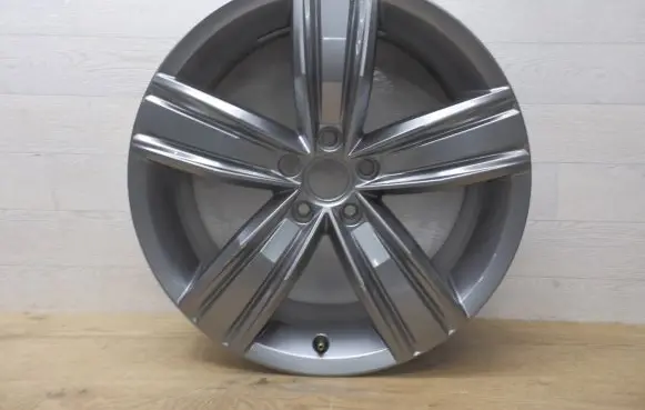 R19 alloy rim