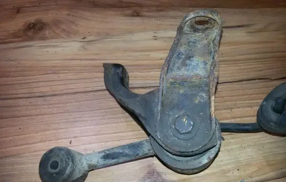 Rover 214 - 216 - 220 Engine mount bracket 