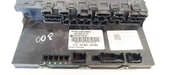 Mercedes-Benz C W203 Fuse box set 2035450701