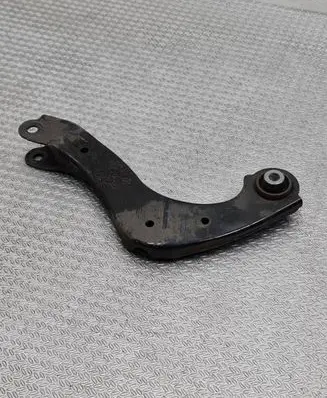 Toyota Prius (XW50) Rear control arm