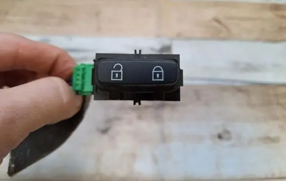 Volvo S80 Central locking switch button 30710475