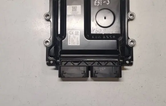 Volvo V60 Engine control unit/module 31452623