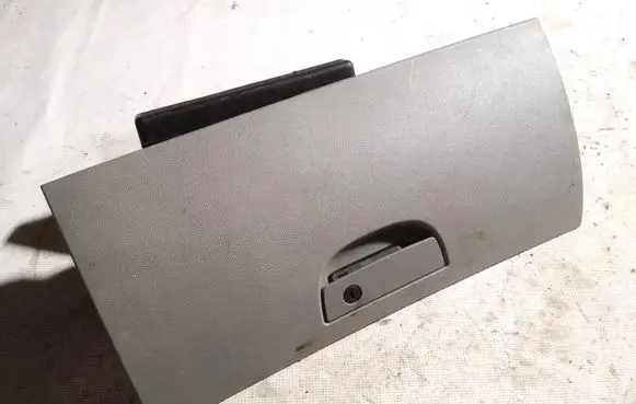 Chrysler 300 - 300C Glove box 1054230