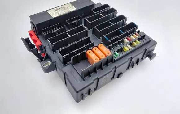 Opel Signum Fuse module 13112914 13112914AU 519049027