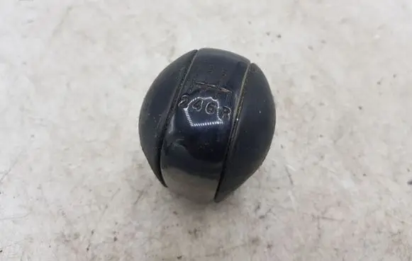 Nissan X-Trail T30 Gear lever shifter trim leather/knob NOCODE