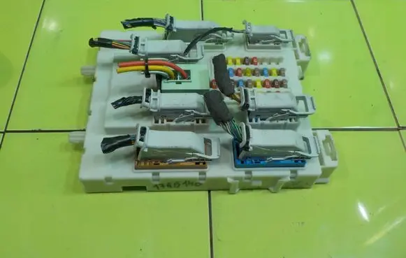 Ford Grand C-MAX Fuse box set BV6N14A073EU BEZPIECZNIKOW