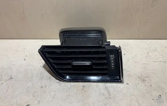 Skoda Octavia Mk3 (5E) Dashboard side air vent grill/cover trim 5E0819702 5E0819702A